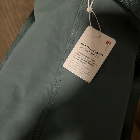 #314 Lululemon NWT Fast Track Bag 2.0 duffle bag 10L - Picture 8 of 9